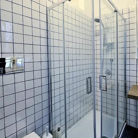 Panoramica Con Piscina E Giardino Per 6 A