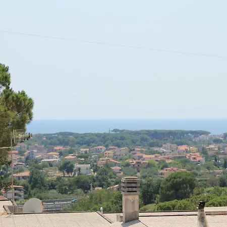 别墅 Panoramica Con Piscina E Giardino Per 6 A