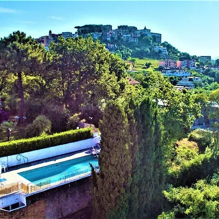 别墅 Panoramica Con Piscina E Giardino Per 6 A