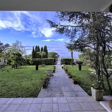 别墅 Panoramica Con Piscina E Giardino Per 6 A *